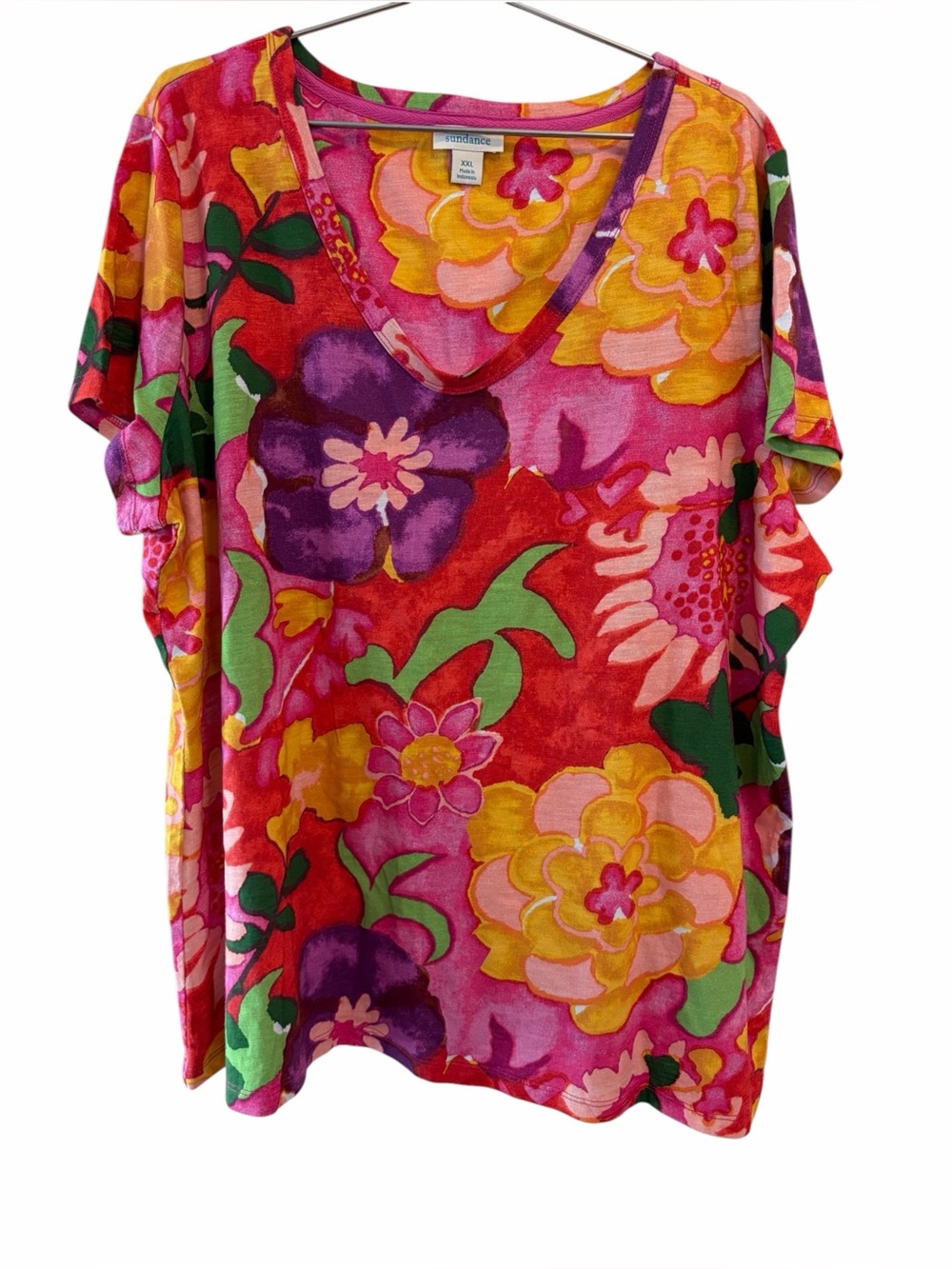 Sundance pink-and-yellow floral v-neck short-sleeve tee (size XXL)